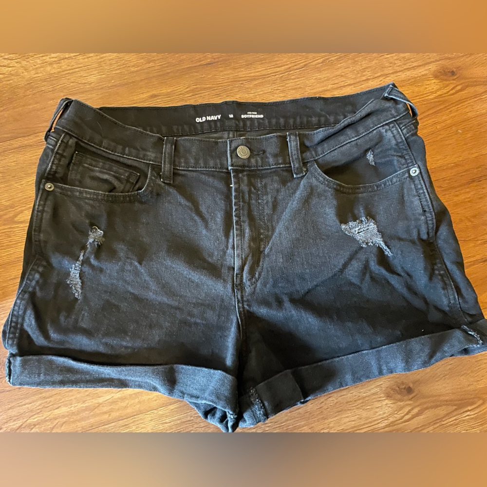 MidRise Boyfriend Short